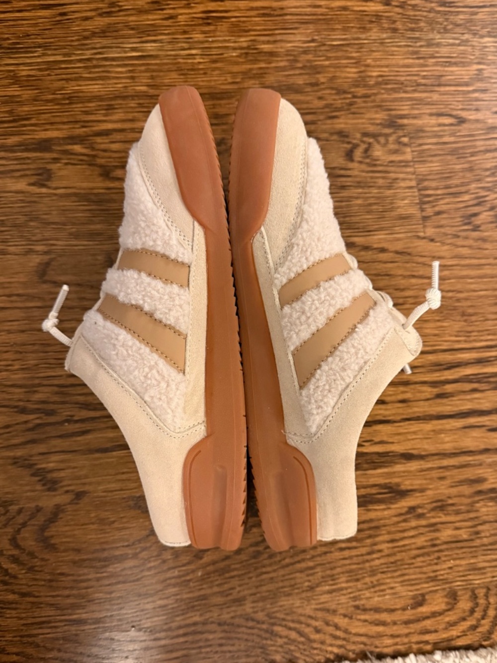 Steve Madden shearling sneaker slides - Picture 2 of 3